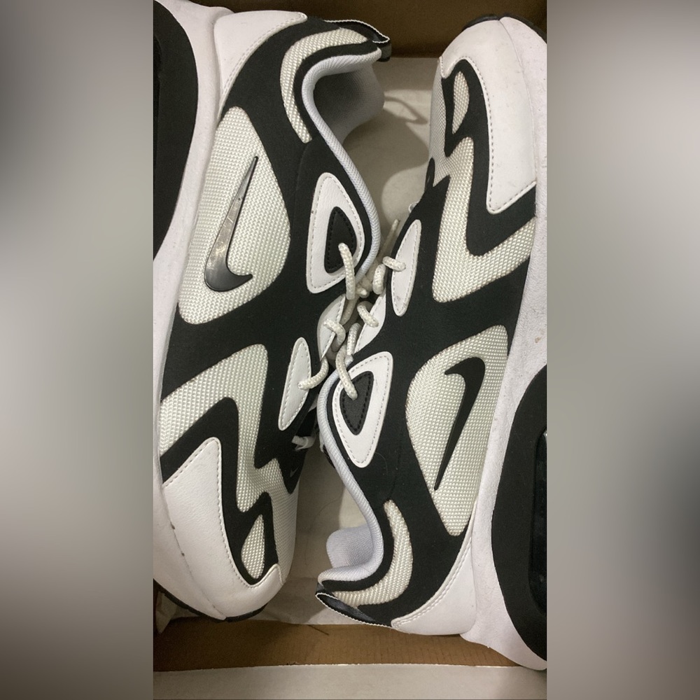 Nike Air Max 200 Running Shoes White Black 11.5